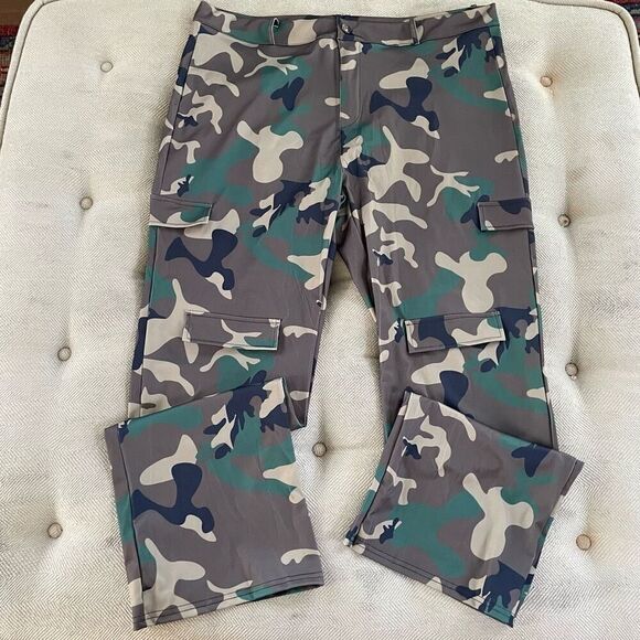 New NIP Chicme Green Camouflage Cargo Pants 3XL - Picture 1 of 9